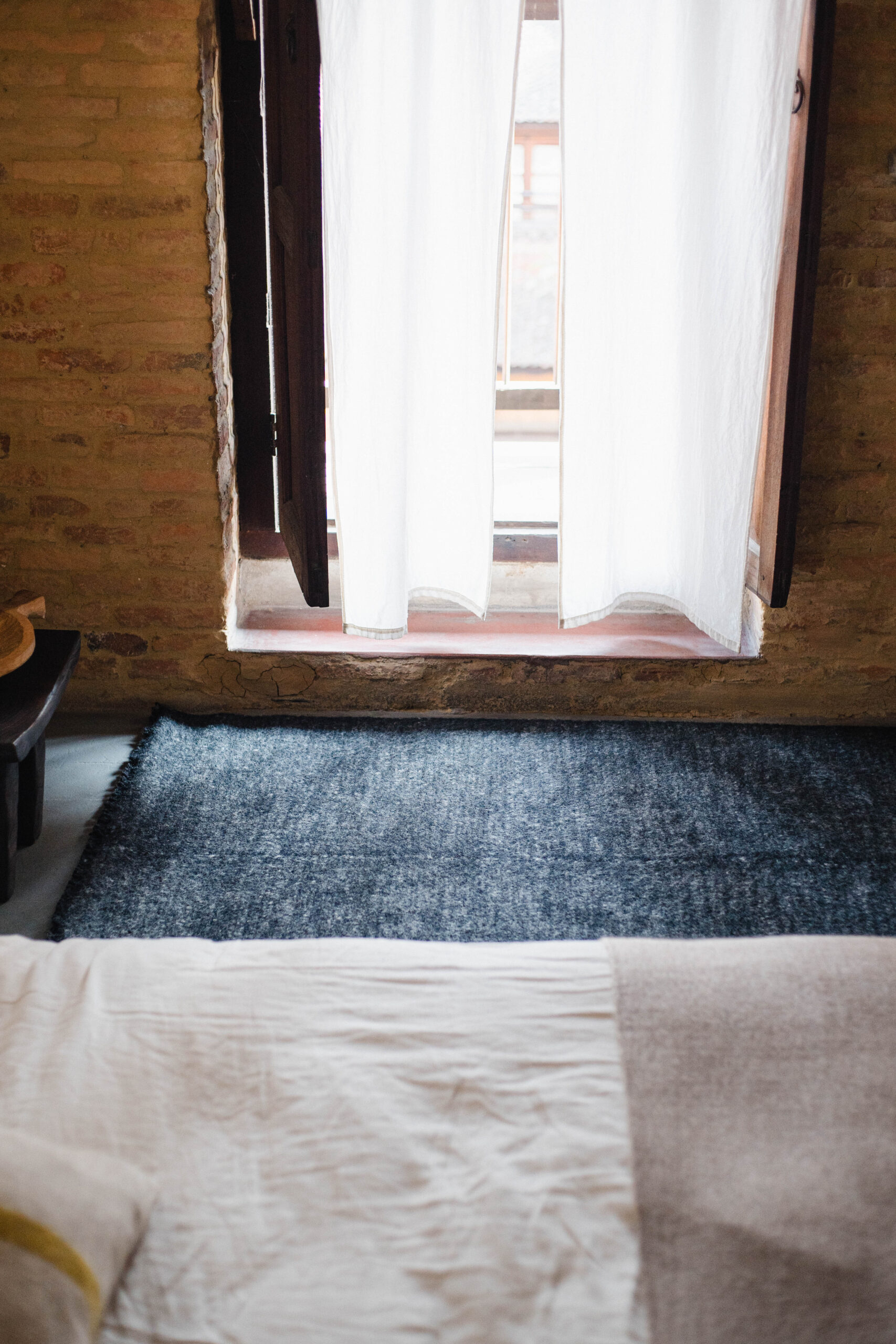 Teppich KALA RATRI RUG – Bild 6